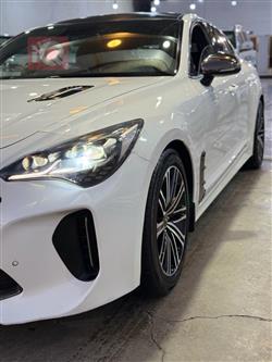 کیا ستینگەر